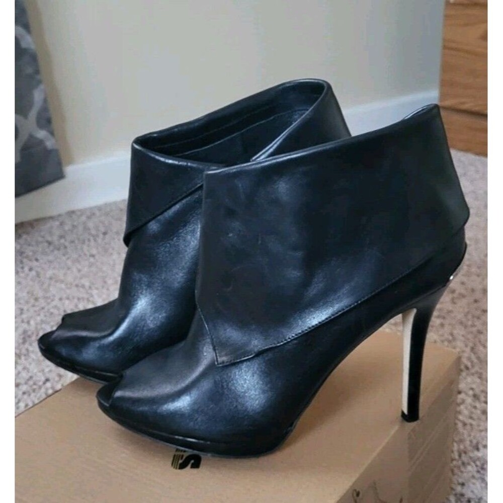 Michael Kors Women's Size 8.5 Black Leather Peep Toe Bootie Heels